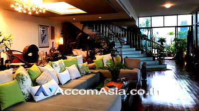 Condos for sale Wattana Wittaya Academy : 🔼🔽 AccomA 📩 This Luxurious Duplex Penthouse offers exceptionally generous and highly utilisable internal space.