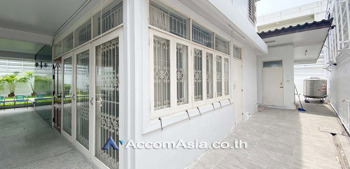picture 🔼🔽 AccomA 📩 3 BR House in Khlong Toei (4001901) - 4/16