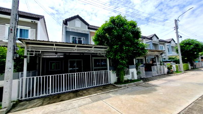 Twin houses for rent Nonthaburi : House  For Rent 3 Bedroom 2  Restroom 