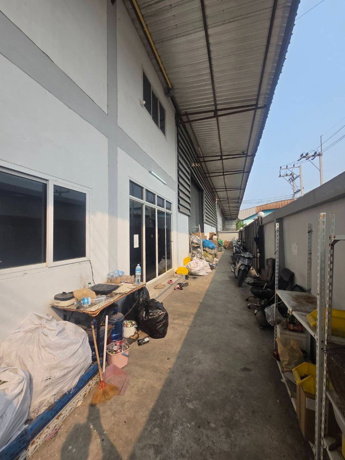รูป ให้เช่า ขายโรงงาน โกดัง คลังสินค้า ออฟฟิศ 2 ชั้น ขนาดทั้งหมด 700 ตร.ม. เหมาะต่อธุรกิจ ซอยยายแผ้ว ( ซอยอยู่เจริญ3 ) นาดี สมุทรสาคร - รูปที่ 13/14