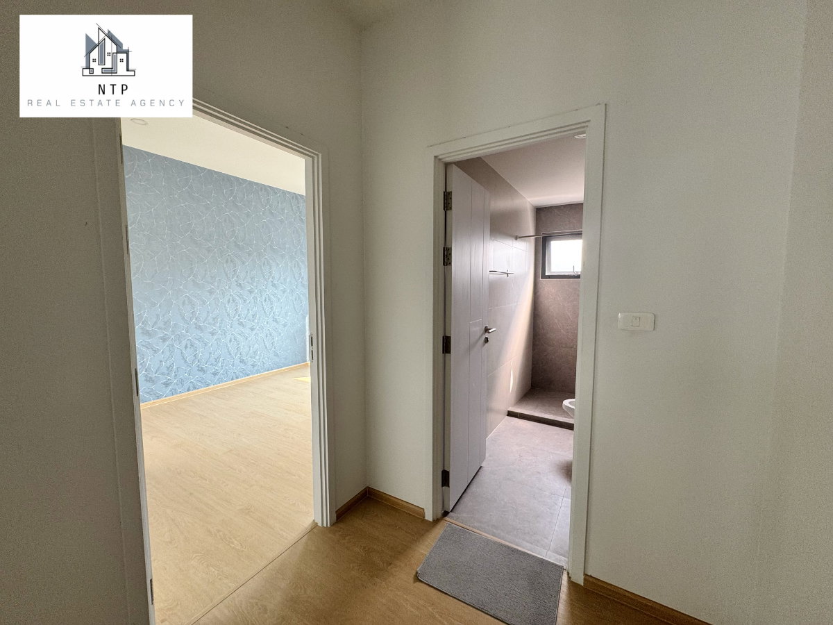 รูป ให้เช่า 🚨 Townhome 3 ชั้น ทำเลดี รถไม่ติด หน้าหมู่บ้านมี Community Mall เดินไปได้เลย ใกล้ Mega Bangna ไม่ถึง 10 นาที บ้านติดถนนสุขาภิบาล2 ใกล้เจโม - รูปที่ 32/45