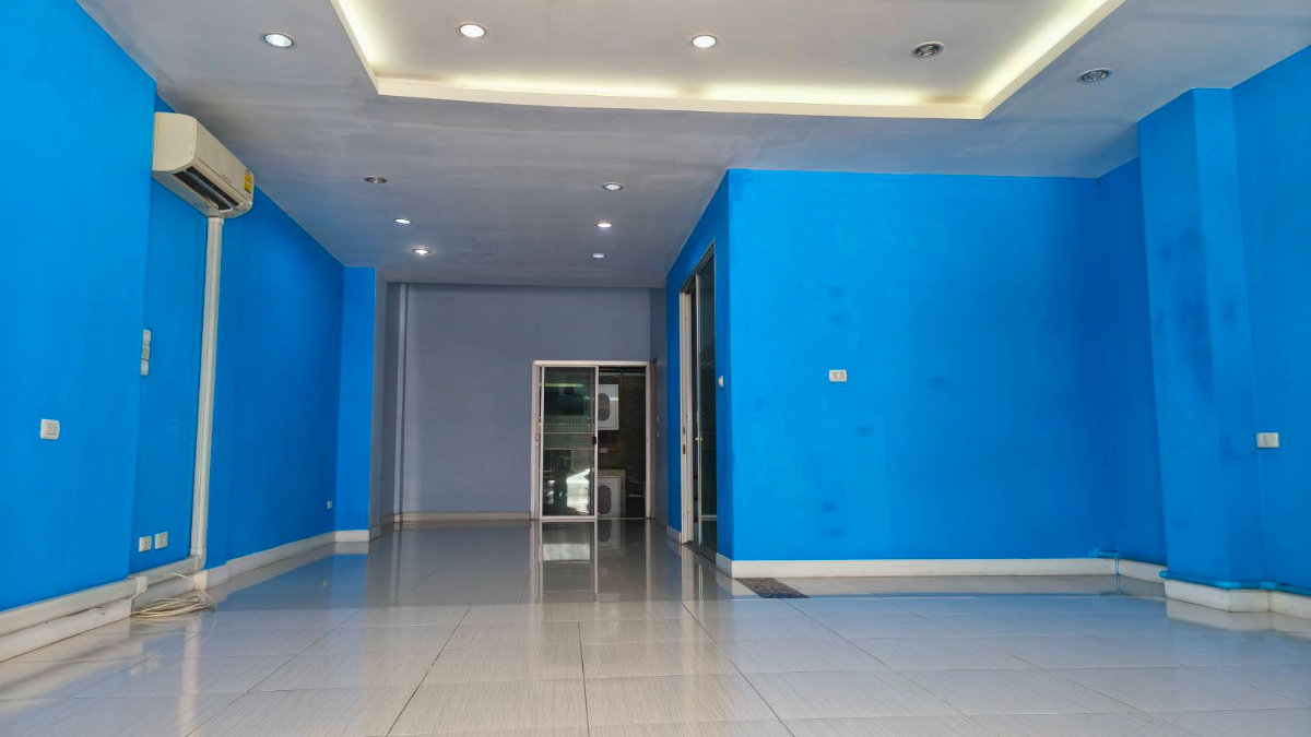 รูป ให้เช่า ทาวน์โฮม 3 ชั้น ม.เนอวาน่า พาร์ค สุขุมวิท 77 (อ่อนนุช-ประเวศ) - รูปที่ 2/13