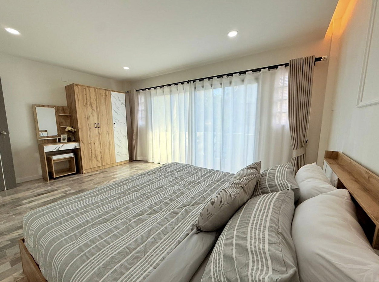 รูป 3 Bedroom Townhouse for Sale East Pattaya - รูปที่ 9/16