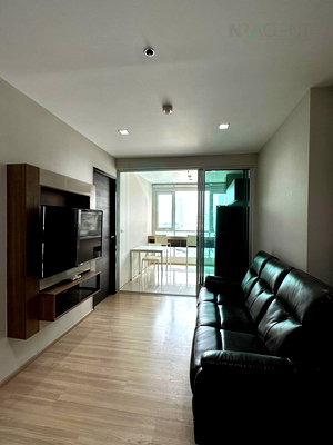 คอนโดให้เช่า : ให้เช่าคอนโด ริทึ่ม สาทร อาคาร S ชั้น 12 1 ห้องนอน ขนาด 45.00 ตรม ใกล้ สะพานตากสิน