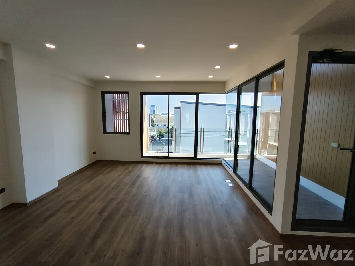 รูป [ขาย] SHO PHATTHANAKARN 32 ทาวน์โฮม ขนาด 4.5 ชั้น (Unit no: 68) 6131023 - รูปที่ 92/94