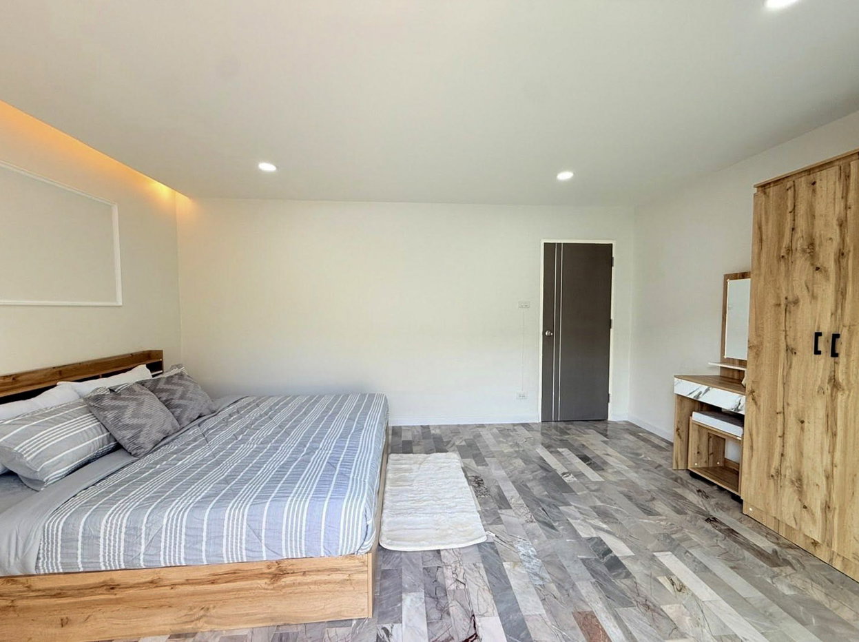 รูป 3 Bedroom Townhouse for Sale East Pattaya - รูปที่ 10/16