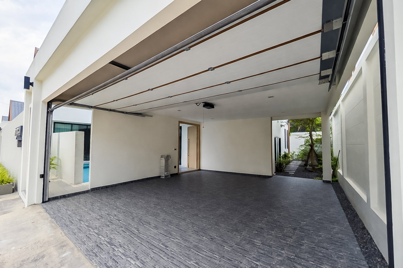 รูป Pool Villa for Sale East Pattaya Modern Luxury Nordic Design - รูปที่ 21/23