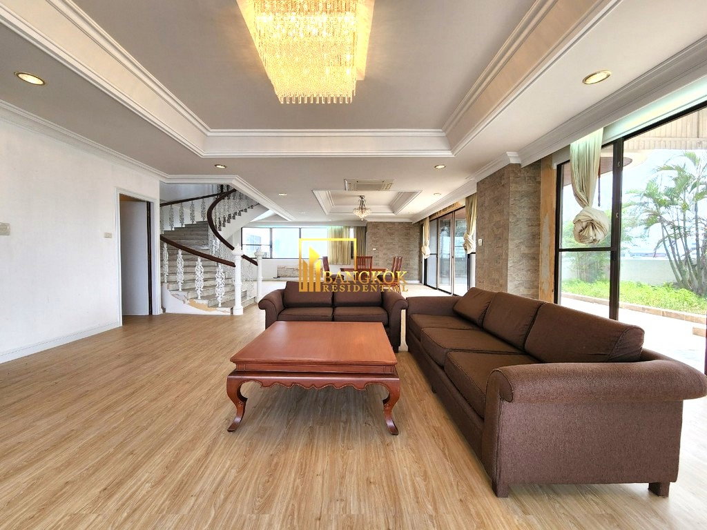รูป Desirable 4 Bedroom Duplex Apartment in Phrom Phong Area - BR0452AP - รูปที่ 1/39