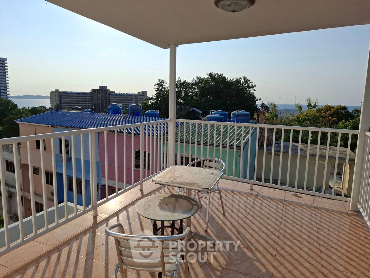 รูป ทาวน์เฮ้าส์ 4-ห้องนอน ใกล้ เมืองพัทยา (ID 1510147) - รูปที่ 10/20