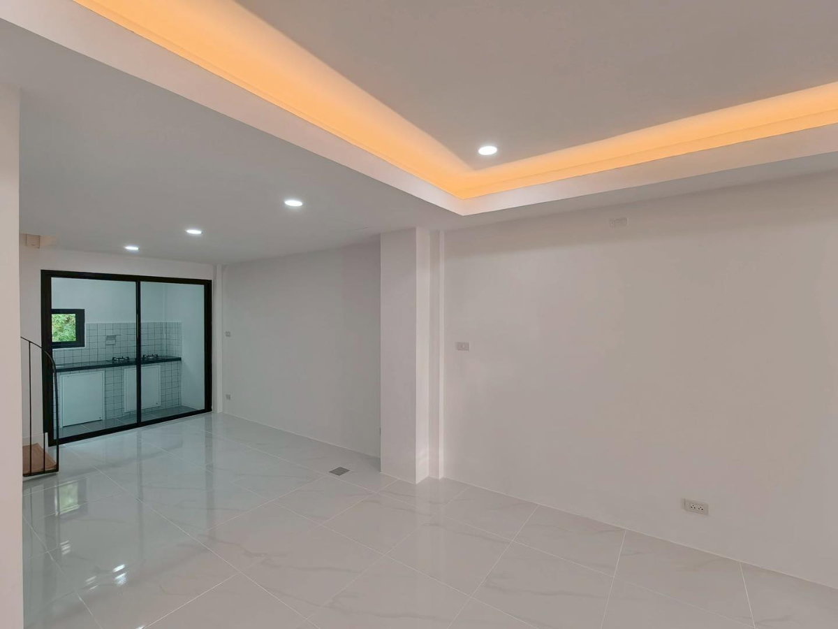 รูป R106 🏠 ขายทาวน์โฮม 2 ชั้น | หมู่บ้านปรีชา 11 มีนบุรี  ทำเลเข้า–ออกสะดวก  ทำเลเข้า–ออกสะดวก เพียง 2.19 ลบ. - รูปที่ 16/21