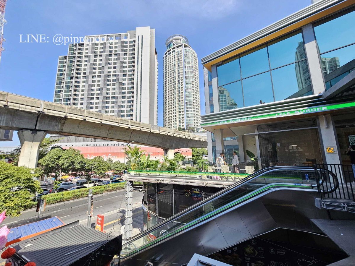 รูป ห้องพักพร้อมเฟอร์นิเจอร์ครบครันให้เช่า ในย่านสุขุมวิท - พระราม 4 พร้อมเข้าอยู่ได้ทันที - รูปที่ 34/34