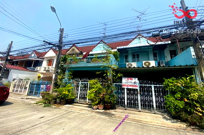 ทาวน์โฮม MRT มหาดไทย : ขายทาวน์เฮ้าส์ 2 ชั้น หมู่บ้านเย็นสุข ลาดพร้าว 87 แยก 8 ใกล้ทางด่วนเอกมัย–รามอินทรา