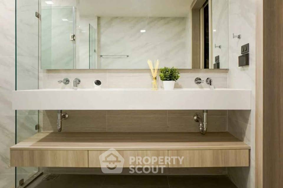 รูป คอนโด 2-ห้องนอน ที่ ฟินน์ สุขุมวิท 31 ใกล้ MRT สุขุมวิท (ID 2558017) - รูปที่ 4/5