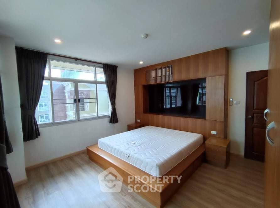 รูป คอนโด 1-ห้องนอน ที่ กลางกรุง รีสอร์ท รัชดา 7 ใกล้ MRT ห้วยขวาง (ID 573692) - รูปที่ 3/10