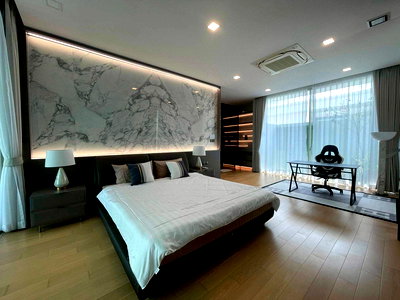 Houses for rent Outer Sukhumvit : Luxury House for Rent Ekkamai-Ramindra | Family Home Prime Location | Near BTS Mayalap | 220,000 THB/Month | บ้านหรูให้เช่า เอกมัย-รามอินทรา ทำเลดี เหมาะครอบครัว ใกล้ BTS มัยลาภ 220,000 บาท/เดือน – LTH14859