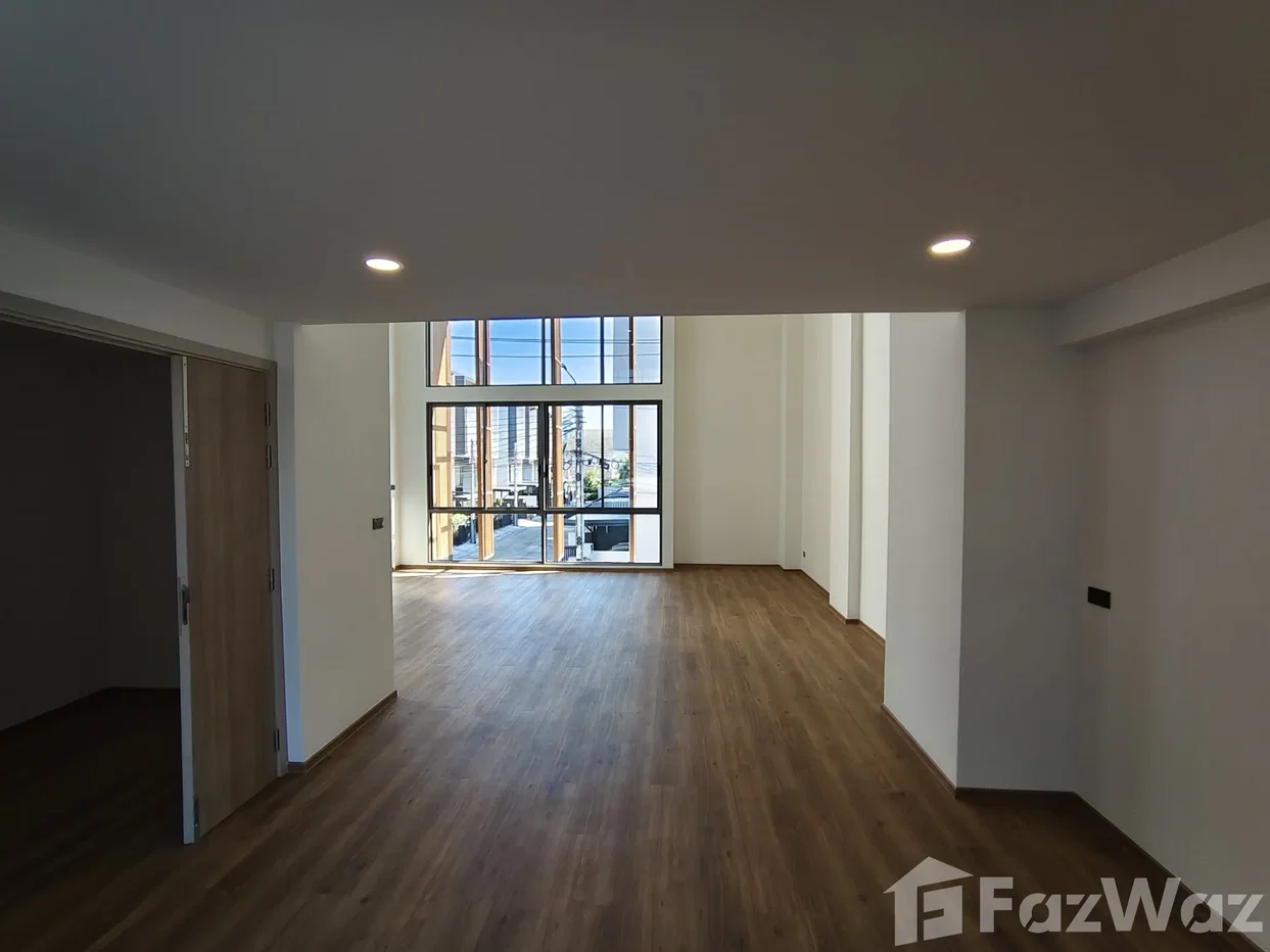 รูป [ขาย] SHO PHATTHANAKARN 32 ทาวน์โฮม ขนาด 4.5 ชั้น (Unit no: 68) 6131023 - รูปที่ 84/94