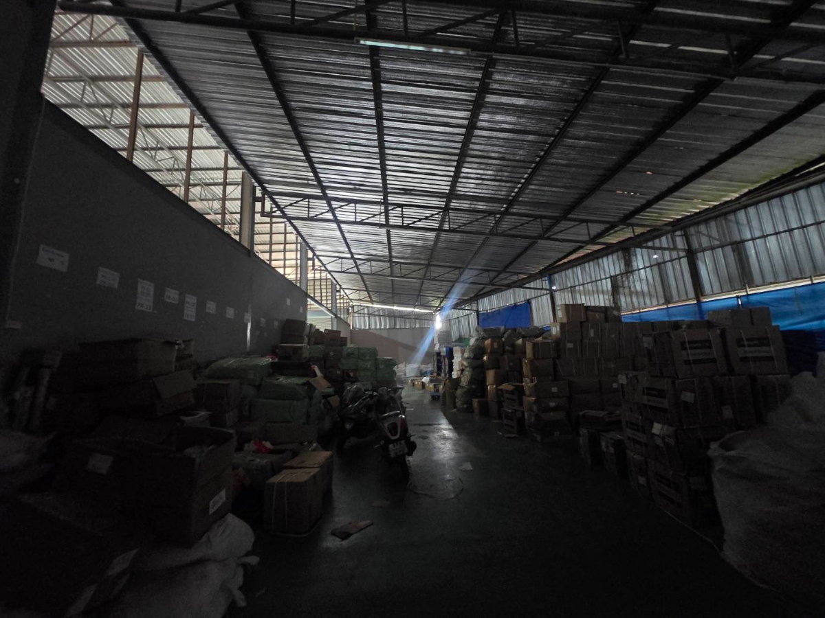 รูป ให้เช่า ขาย โกดัง โรงงานขนาด 750 ตร.ม. พร้อมออฟฟิศ 2 ชั้น ไฟฟ้า 100 A 3 เฟส  ซอยอยู่เจริญ 3 ตำบลนาดี เมืองสมุทรสาคร - รูปที่ 12/13