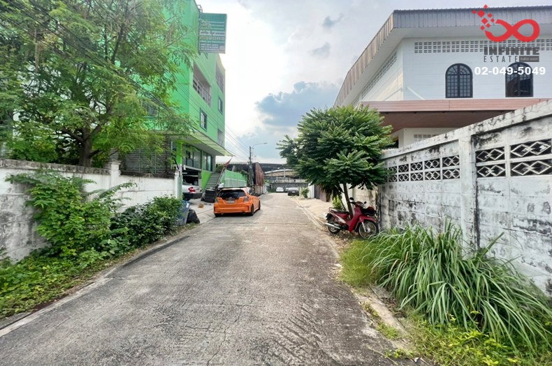 รูป ขายที่ดิน 104ตรว.ลาดพร้าว 87 ใกล้ถนนประดิษฐ์มนูญธรรม เพียง 400เมตร - รูปที่ 3/4
