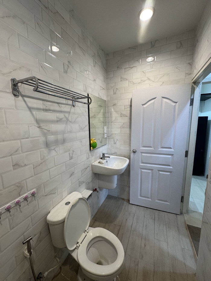 รูป 🔥🌴 บ้านสวยครบ จบในหลังเดียว! สไตล์สเปน เกษตร–นวมินทร์ 🌴🔥 - รูปที่ 17/38