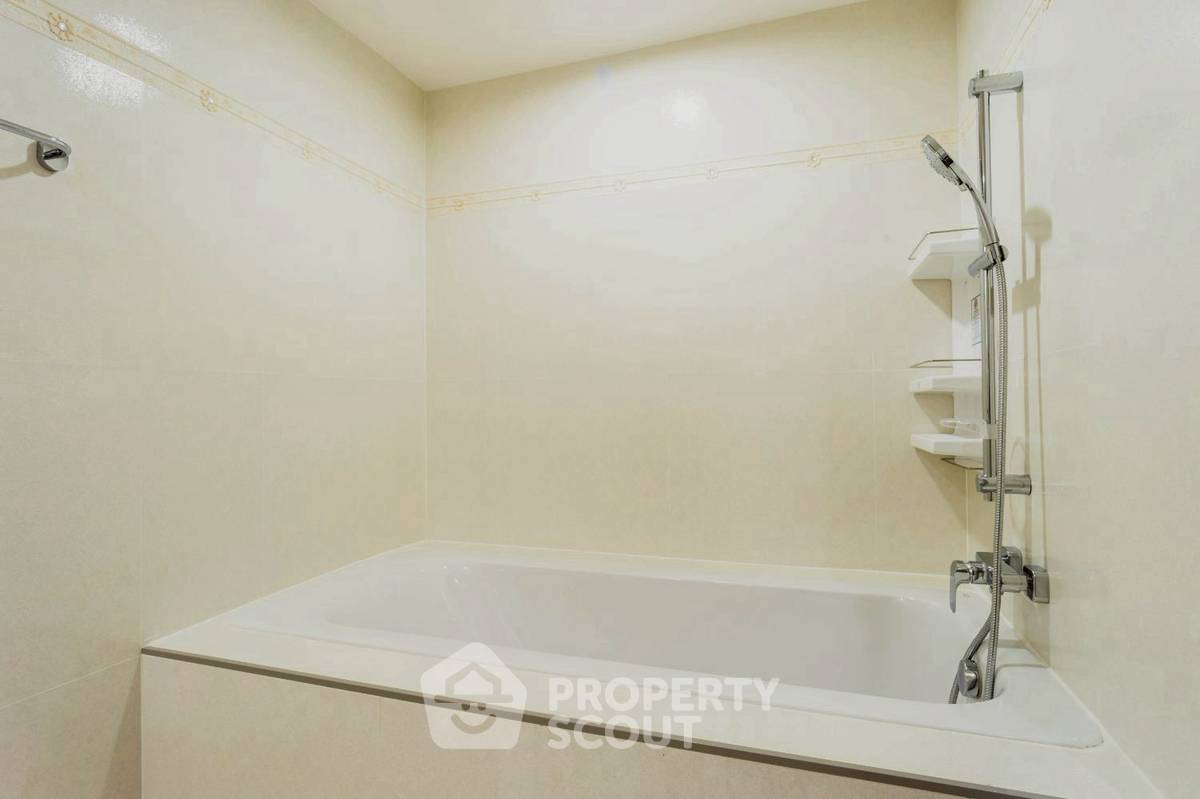 รูป คอนโด 3-ห้องนอน ที่ เดอะ เลคส์ กรุงเทพ ใกล้ BTS อโศก (ID 2725457) - รูปที่ 18/18