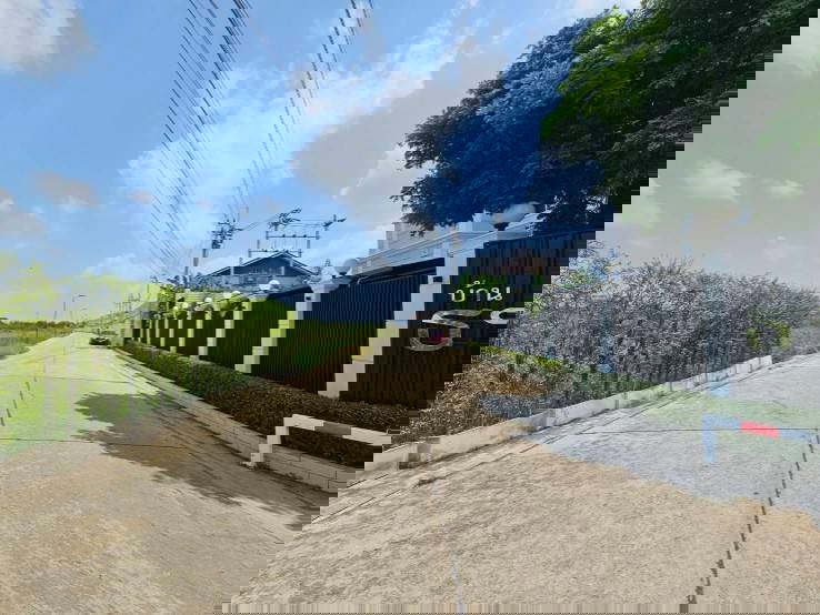 รูป ขายที่ดิน ทำเลทอง ติดถนนคอนกรีต ใกล้สนามบินสุรรณภูมิ - รูปที่ 2/7