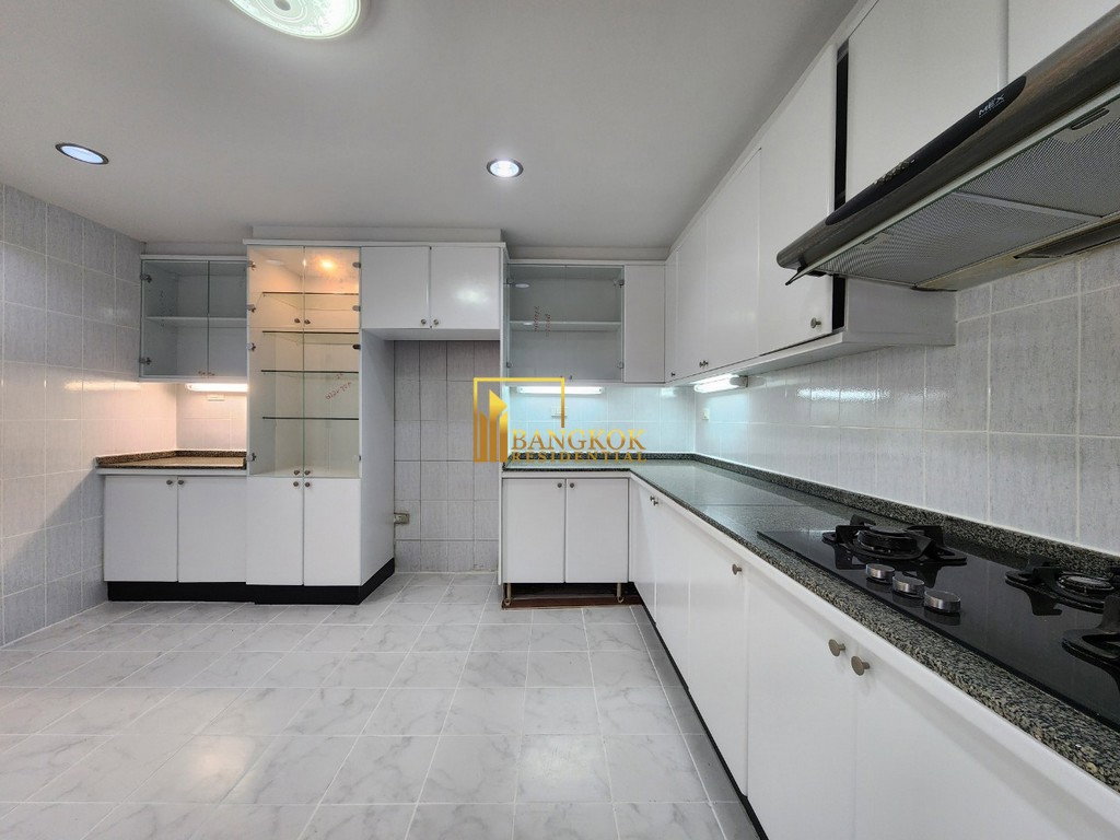 รูป Desirable 4 Bedroom Duplex Apartment in Phrom Phong Area - BR0452AP - รูปที่ 9/39