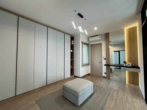 Luxury House for Rent Udom Suk | Family Home Prime Location | Near BTS Udom Suk | 125,000 THB/Month | บ้านหรูให้เช่า อุดมสุข ทำเลดี เหมาะครอบครัว ใกล้ BTS อุดมสุข 125,000 บาท/เดือน – LTH14861