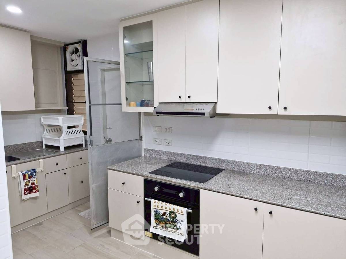 รูป คอนโด 3-ห้องนอน ที่ สุขุมวิท คาซ่า คอนโดมิเนียม ใกล้ BTS อโศก (ID 2615167) - รูปที่ 8/13