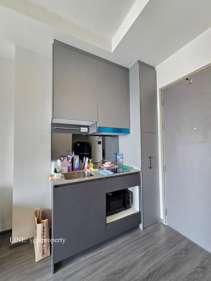 รูป ห้องพักพร้อมเฟอร์นิเจอร์ครบครันให้เช่า ในย่านสุขุมวิท - พระราม 4 พร้อมเข้าอยู่ได้ทันที - รูปที่ 4/34