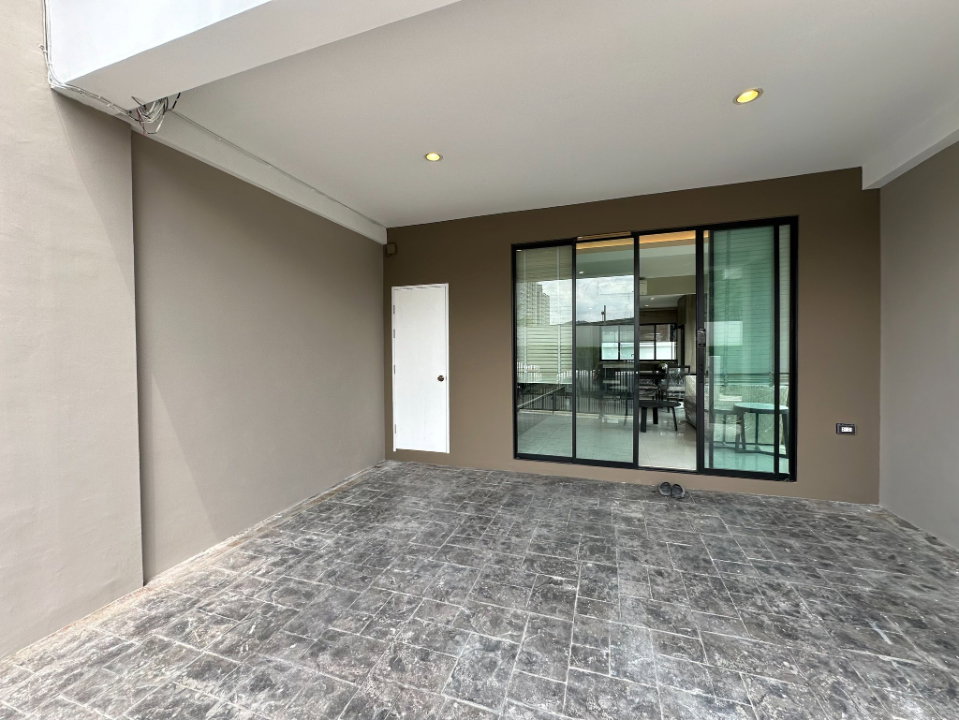 รูป ให้เช่า Bless town สุขุมวิท 50 ตกแต่งใหม่ ใจกลางเมือง ใกล้รถไฟฟ้า BTS อ่อนนุช Lotus อ่อนนุช และ ห้าง Century เพียง 850 เมตร-RW007826 - รูปที่ 9/16