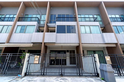 ทาวน์โฮมให้เช่า : ให้เช่าบ้านกลางเมือง THE EDITION พระราม 9 - กรุงเทพกรีฑา บ้านใหม่ สภาพสวย 🐶Pet-Friendly🐱