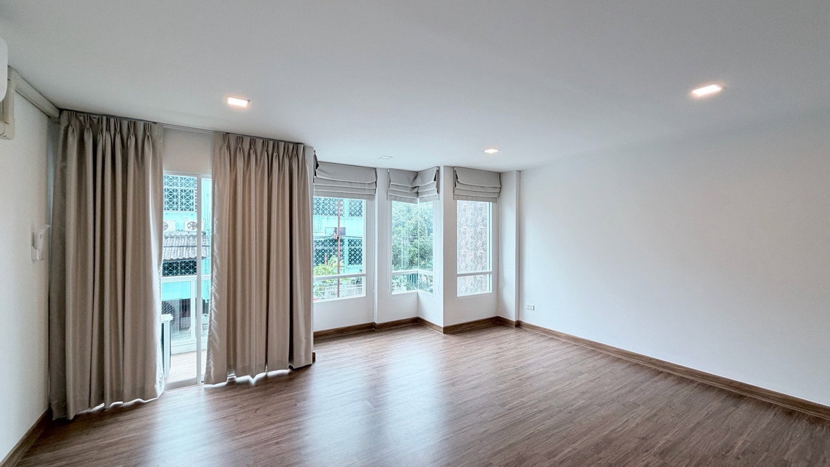 รูป WS6976 🔥 ให้เช่าบ้านแฝด 3 ชั้น อ่อนนุช–ศรีนครินทร์ พร้อมอยู่ พื้นที่ใหญ่! 🔥 ใกล้ MRT ศรีนครินทร์ 38 เพียง 45,000 บาท/เดือน - รูปที่ 7/22