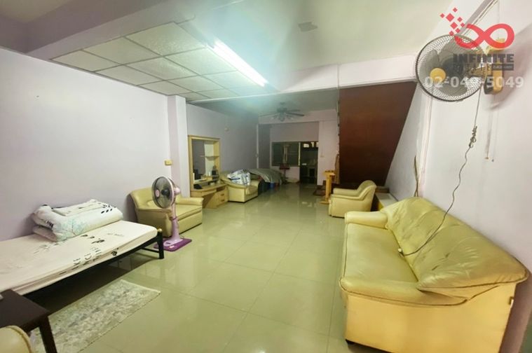 2-bed townhouse for sale, 18.4 sq wah, Yensuk Latphrao 87