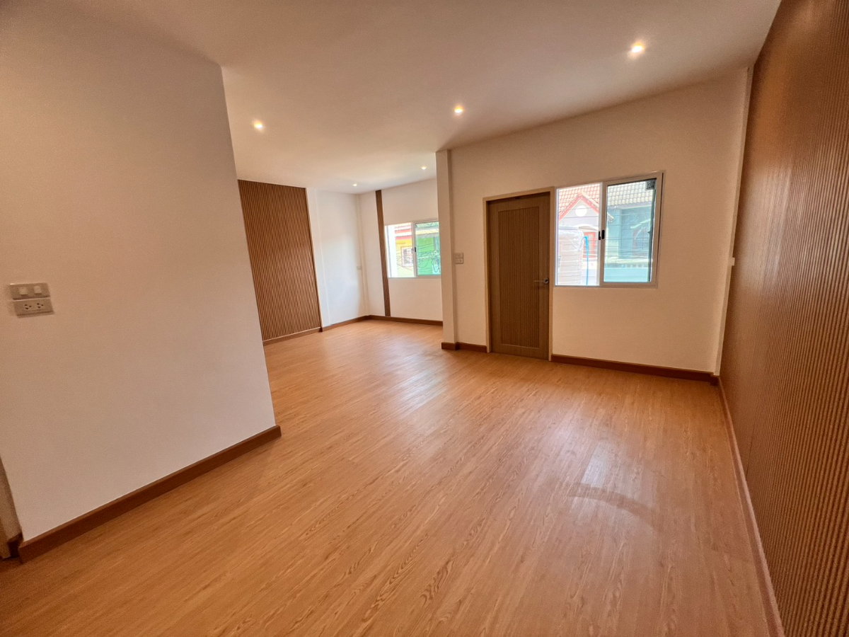 รูป 🎉 ขายทาวน์โฮม 2 ชั้น 🌟 ในซอยจรัญ 35 🌟 22.6 ตรว 🌟 รีโนเวทใหม่สไตล์มินิมอล 🏡 - รูปที่ 20/30