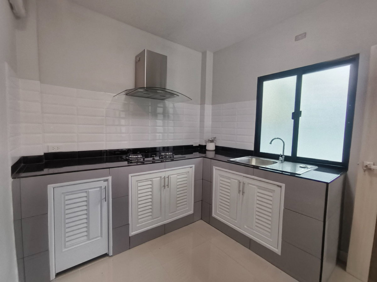 รูป บ้านใหม่พร้อมอยู่ รังสิต คลอง 1 ครัว Built-in สวย ไม่ต้องทำเพิ่ม เข้าอยู่ได้เลย ทำเลดี ใกล้ฟิวเจอร์พาร์ค รังสิต เดินทางสะดวก 2.xx ลบ. - รูปที่ 12/30