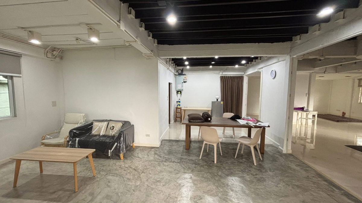 รูป R107 📣บ้านเดี่ยวรีโนเวทใหม่ ทำเลทอง ลาดพร้าว-วังหิน 74 ใกล้แหล่งของกิน คาเฟ่ ร้านดังเพียบ 🌟 เพียง 14.9 ล้านบาท - รูปที่ 9/13