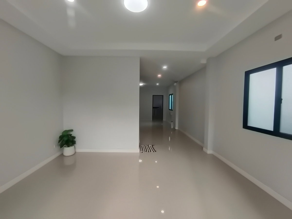 รูป บ้านใหม่พร้อมอยู่ รังสิต คลอง 1 ครัว Built-in สวย ไม่ต้องทำเพิ่ม เข้าอยู่ได้เลย ทำเลดี ใกล้ฟิวเจอร์พาร์ค รังสิต เดินทางสะดวก 2.xx ลบ. - รูปที่ 5/30