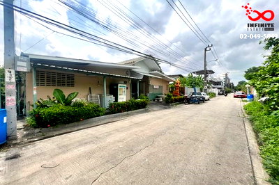 ที่ดิน ม.รัตนบัณฑิต (อาแบค) : ขายที่ดิน พร้อมสิ่งปลูกสร้าง 107 ตารางวา ถนนประดิษฐ์มนูธรรม ซอยลาดพร้าว 87