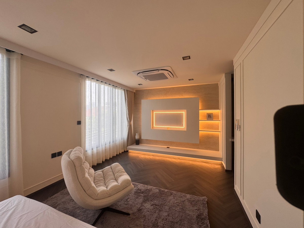 รูป R109 📣Luxury Townhome ใจกลางรัชดา – ห้วยขวาง ✨ ใกล้ MRT สุทธิสาร เพียง 15.9 ล้านบาท - รูปที่ 6/11