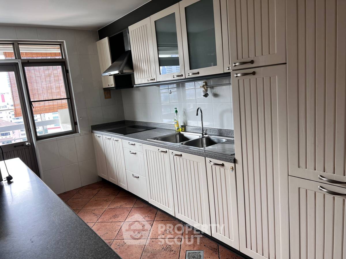 รูป คอนโด 3-ห้องนอน ที่ รอยัล คาสเซอร์ สุขุมวิท ใกล้ BTS พร้อมพงษ์ (ID 513632) - รูปที่ 3/12