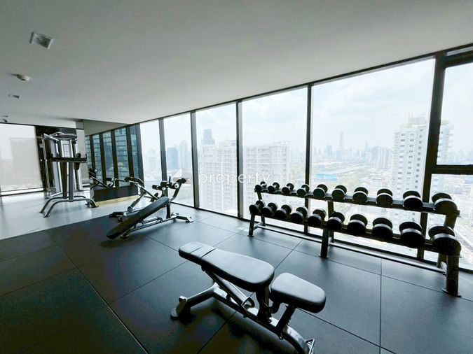 Knightsbridge Space Rama 9