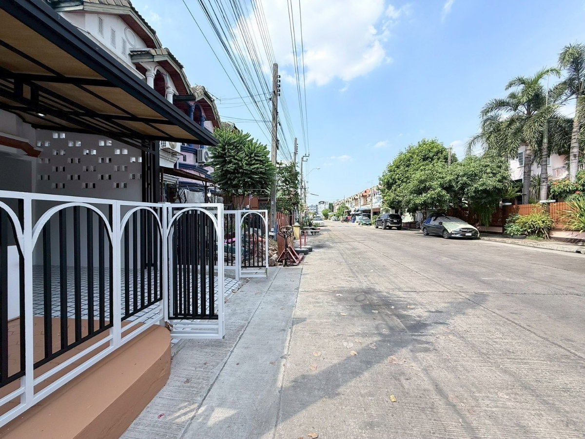 รูป ขายทาวน์เฮ้าส์รีโนเวท 2 ชั้น ม.ทาวน์แอนด์คันทรี หนองจอก 3 ห้องนอน ราคา 1.89 ล้านบาท - รูปที่ 6/19