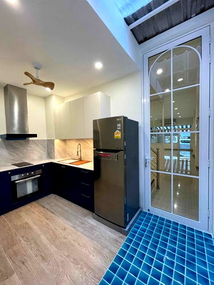 เช่าทาวน์โฮม กรุงเทพมหานคร : รีโนเวทใหม่ให้เช่า ทำเลสุขุมวิท 93 เดินถึง BTS แค่ 150 เมตร