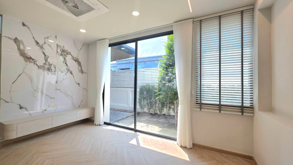 รูป 🏡 Luxury Family Home ใกล้ Central Eastville | บ้านสวนปริญสิริ | Rare Unit บนเลียบด่วนรามอินทรา - รูปที่ 3/23