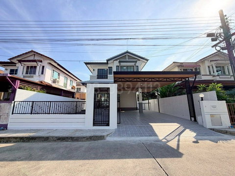 FOR SALE  HOUSE PROPERTY  3950000 BAHT.