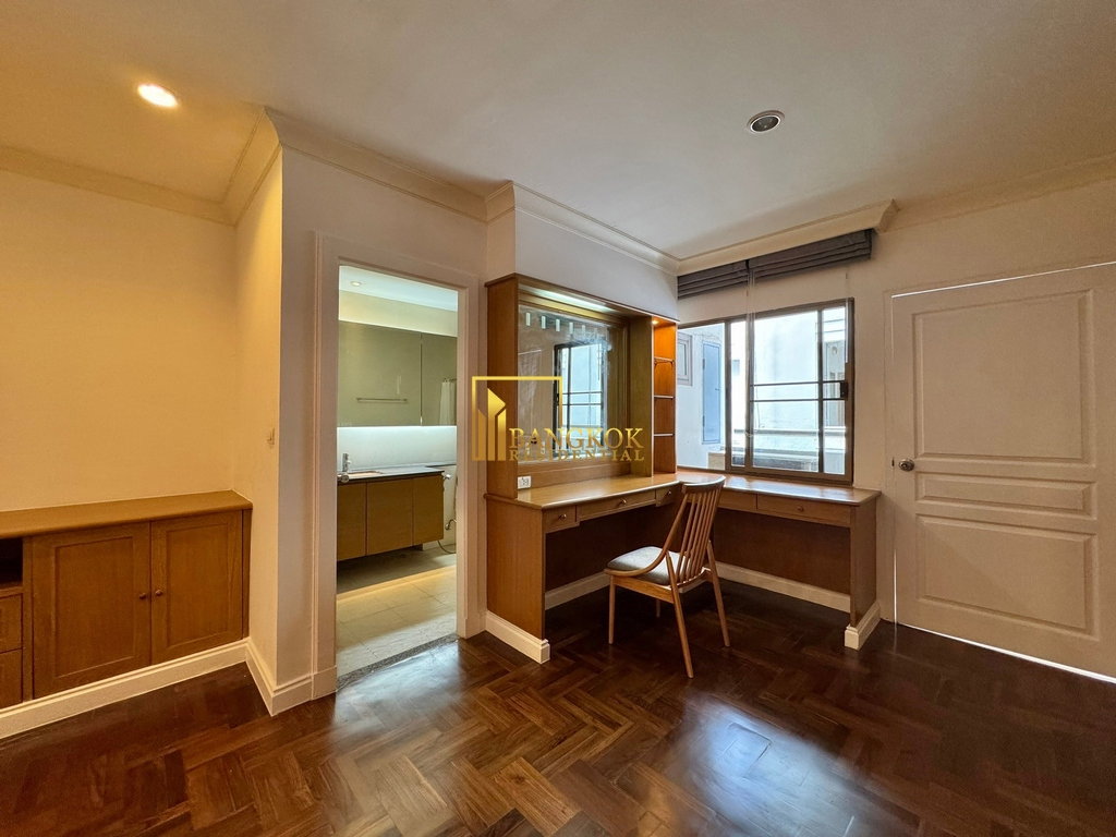 รูป Expansive 3 Bedroom Duplex Apartment in Phrom Phong Area - BR0119AP - รูปที่ 21/50