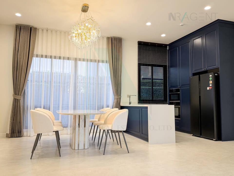 รูป 📌 ให้เช่าบ้านเดี่ยว 2 ชั้น นาราสิริ พหล - วัชรพล 4 ห้องนอน 5 ห้องน้ำ - รูปที่ 3/8