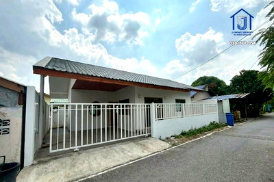 บ้านเดี่ยว บางบัวทอง นนทบุรี : ขายบ้านเดี่ยวชั้นเดียว 45 ตารางวา ถนนเลียบคลองนายเฉลิม ซอยเจียมเจริญ 7 บางบัวทอง นนทบุรี 