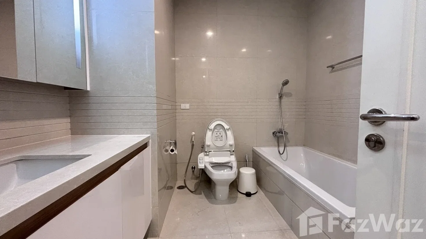 รูป คอนโดให้เช่า 2 ห้องนอน ในโครงการ คิว หลังสวน 6153243 - รูปที่ 11/12