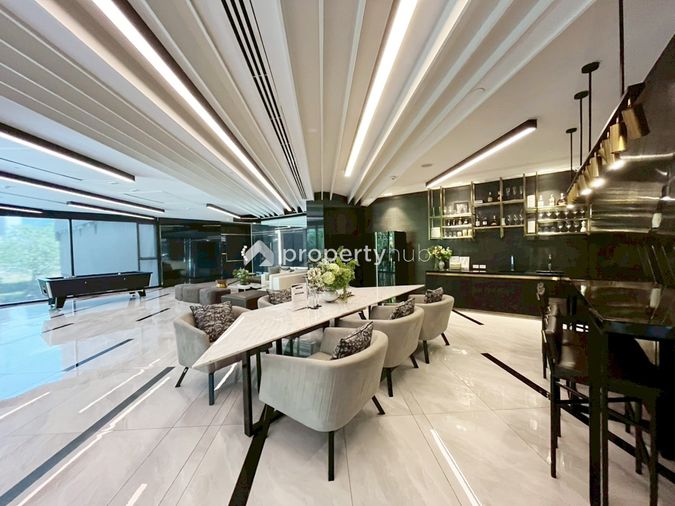 Knightsbridge Space Rama 9